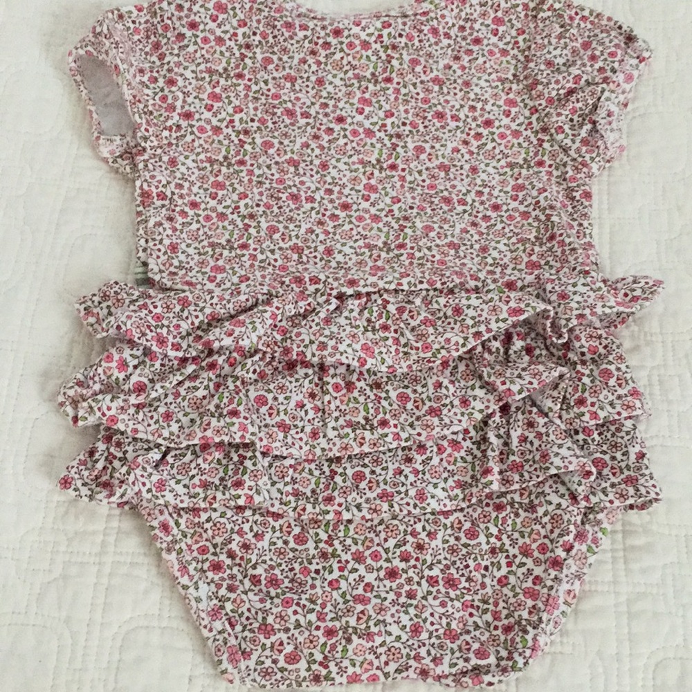 Babystyle ruffle onesie - Picture 3 of 3